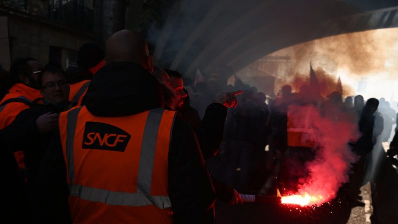 10 décembre 2019, grève des salariés de la SNCF et de la RATP à Marseille. (Photo : CHRISTOPHE SIMON/AFP via Getty Images)