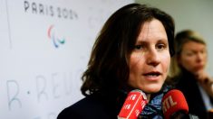 [Vidéo] La ministre des Sports Roxana Maracineanu chahutée et «exfiltrée» du stade de Saint-Ouen en Seine-Saint-Denis
