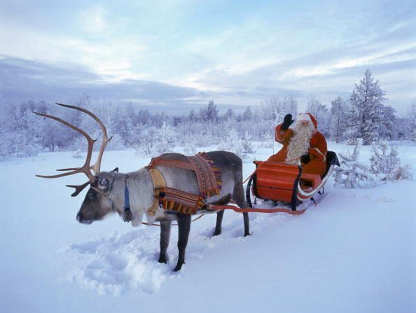 -Le Père Noël à Rovaniemi, en Laponie finlandaise, un 23 décembre. Photo MARTTI KAINULAINEN / AFP via Getty Images.