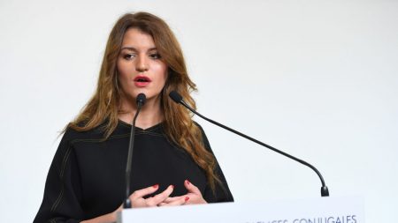 Une manifestante à Marlène Schiappa : « Quand on écrit des livres pornos, on ne donne pas de leçons de vie à une mère de famille ! »