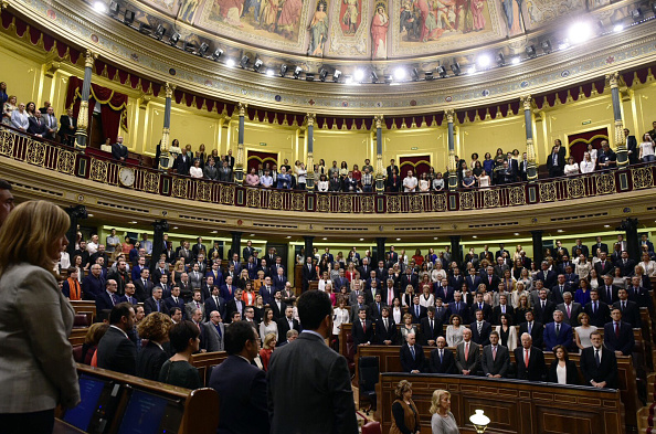 -Illustration- M. Sanchez a exposé au Parlement le programme du gouvernement que les socialistes entendent former. Photo JAVIER SORIANO / AFP via Getty Images.