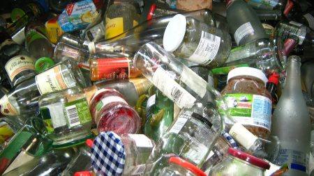 Limoges Métropole récompense ceux qui trient leurs déchets en verre grâce au système Cliiink