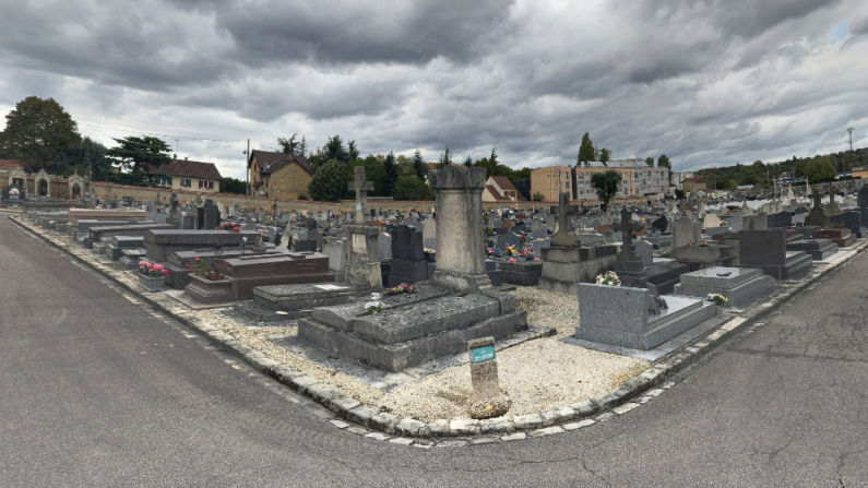 Le cimetière de Corbeil-Essones. (Capture d'écran/Google Maps)