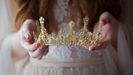 Une reine du bal de fin d’année refuse sa couronne et insiste pour la décerner à une amie porteuse de trisomie 21