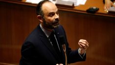 Perte d’un enfant: Édouard Philippe « assume » la « part de responsabilité du gouvernement » après le tollé à l’Assemblée nationale