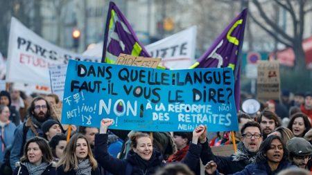 Réforme des retraites : deux Français sur trois sont favorables à l’organisation d’un référendum
