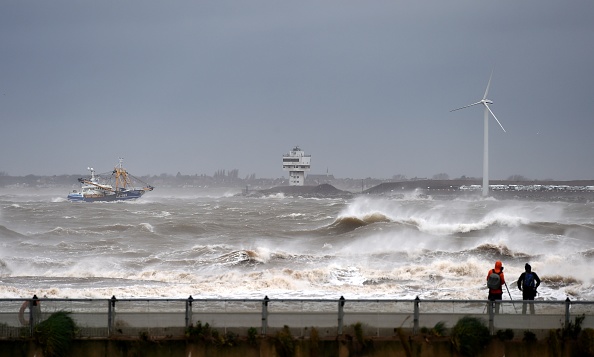 Tempête Ciara : mer démontée en direction de la Mersey, à New Brighton, au nord-ouest de l'Angleterre, le 9 février 2020. (Photo : PAUL ELLIS/AFP via Getty Images)