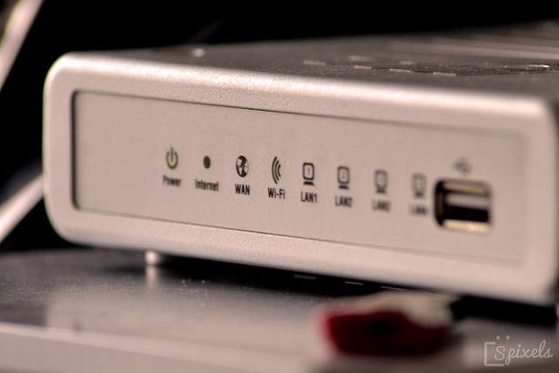 Un routeur Wi-Fi. Photo de Sunil Soundarapandian/Flickr [CC BY 2.0 (ept.ms/2haHp2Y)])