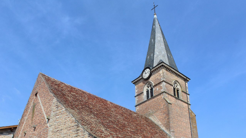 L'église de Saint Trivier de Courtes avant l'incendie (Wikipedia)