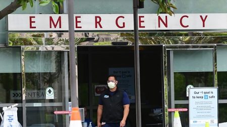 La Californie sonne l’alarme après le premier décès d’un ado suite au virus de Wuhan
