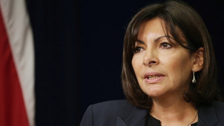 Anne Hidalgo prévoit de limiter la vitesse à 30 km/h dans tout Paris et à 50 km/h sur le périphérique si elle est réélue