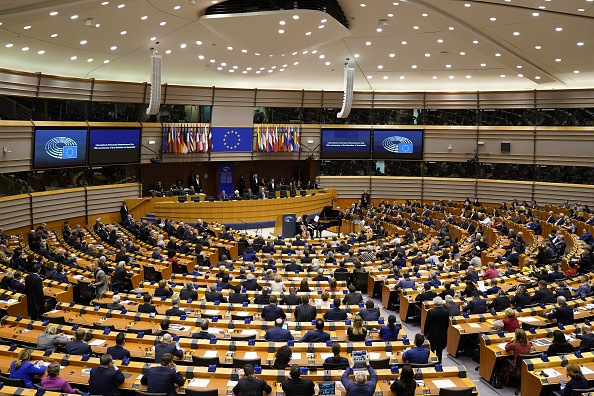 -La salle du Parlement européen lors d'une session plénière à Bruxelles, le 29 janvier 2020. Photo par Kenzo TRIBOUILLARD / AFP via Getty Images.