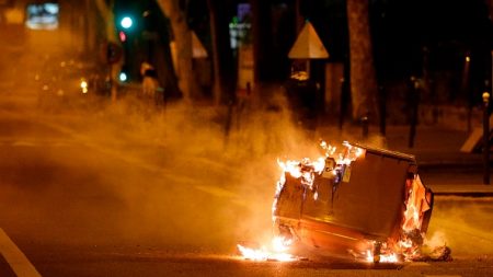 Pour Christophe Castaner les violences dans les banlieues sont « l’effet de la dureté du confinement »