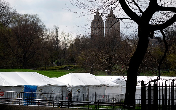 L'hôpital de campagne de Central Park, le 16 avril 2020 à New York. (Photo : JOHANNES EISELE/AFP via Getty Images)
