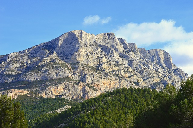 La montagne de la Sainte-Victoire (Pixabay/lecreusois)