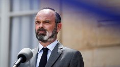 Édouard Philippe explique pourquoi sa barbe blanchit si rapidement