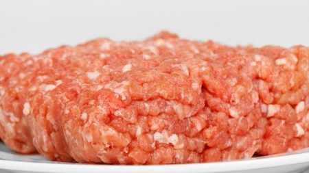 Filaments métalliques dans les steaks hachés :  la société Elivia rappelle six tonnes de viande commercialisée entre le 17 et le 19 juin