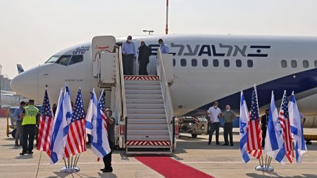 Le premier « vol commercial » Israël/Emirats en route pour Abou Dhabi