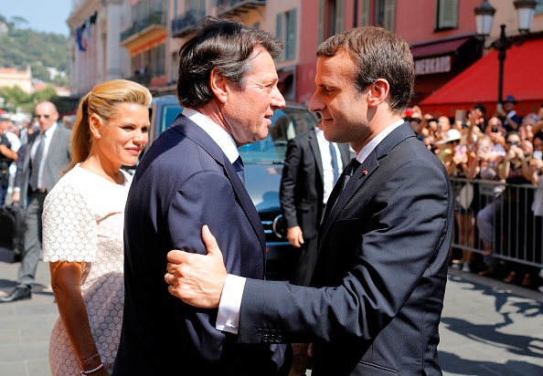 Le Président Emmanuel Macron et le maire de Nice Christian Estrosi . (Photo : LAURENT CIPRIANI/AFP via Getty Images)