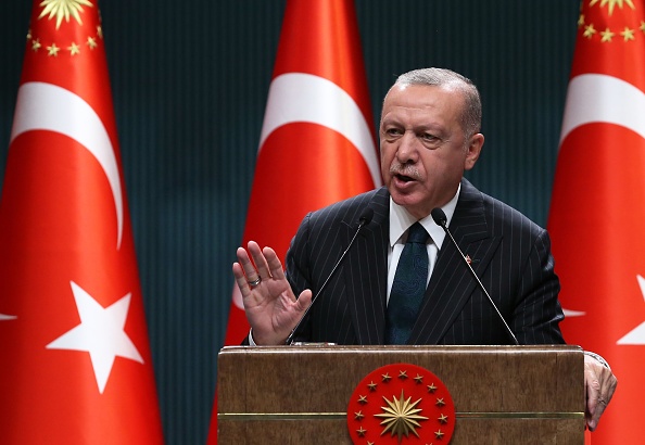 Le président turc Recep Tayyip Erdogan tient une conférence de presse à Ankara, le 24 août 2020. (Photo par Adem ALTAN / AFP via Getty Images)
