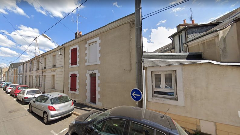 La maison de la famille Cousin est squattée depuis plusieurs semaines et l’intrus refuse catégoriquement de quitter les lieux avant qu’une décision de justice ne l’y oblige. Crédit : Google Maps. 