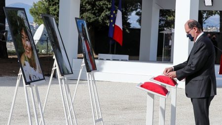 Attentat à Nice : Jean Castex exprime son « émotion », sa « compassion » et son « indignation » lors de l’hommage national