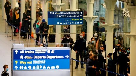 Premiers retours en Eurostar pour les Français de Londres, pressés d’arriver pour Noël