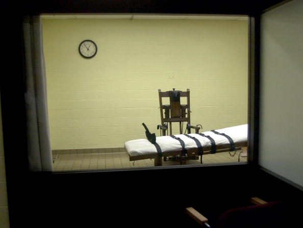 -Dernière condamnation à mort aux USA, en 2020 d’Alfred Bourgeois qui a tué sa fille de 2ans. Photo par Mike Simons / Getty Images.