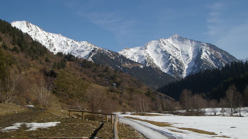 Parc naturel de l'Alt Pirineu - Par yuribcn — https://www.flickr.com/photos/yuribcn/2336341175/, CC BY-SA 2.0, https://commons.wikimedia.org/w/index.php?curid=4467433