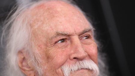 L’âge et la pandémie n’y font rien, le musicien David Crosby ne ralentit pas