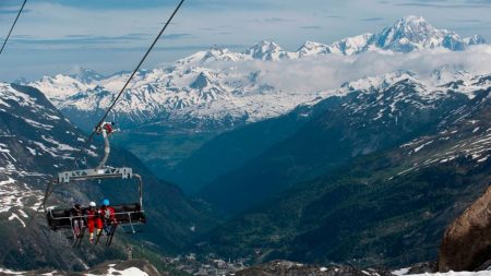 « Stop aux tergiversations », les 112 stations de ski Savoie Mont-Blanc en colère contre le gouvernement