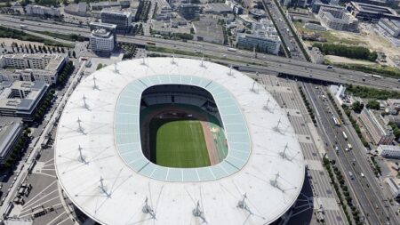 Coronavirus : le Stade de France transformé en centre de vaccination géant