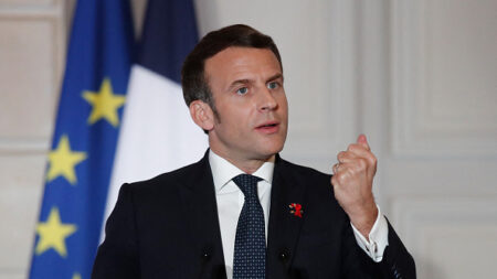 Présidentielle 2022 : Emmanuel Macron prévoit de demander aux collectivités 10 milliards d’économie