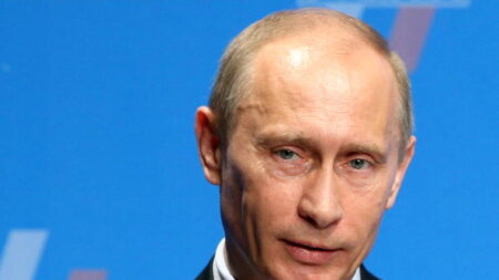Russie : Vladimir Poutine appelle les pays rivaux à ne pas « franchir de ligne rouge »
