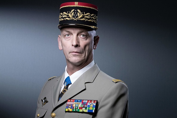Le général François Lecointre, chef d'état-major des armées françaises, pose lors d'une séance photo à Paris, le 27 avril 2021. (JOEL SAGET/AFP via Getty Images)