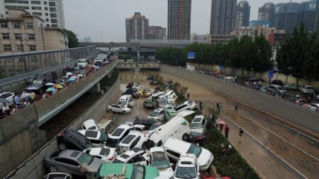Alors qu’une inondation meurtrière ravage une ville chinoise, les censeurs de Pékin s’activent pour supprimer les contenus à « énergie négative »