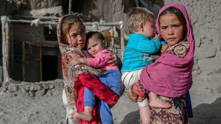 « Pourquoi ne pouvons-nous aller à l’école ? » les rêves brisés des lycéennes afghanes