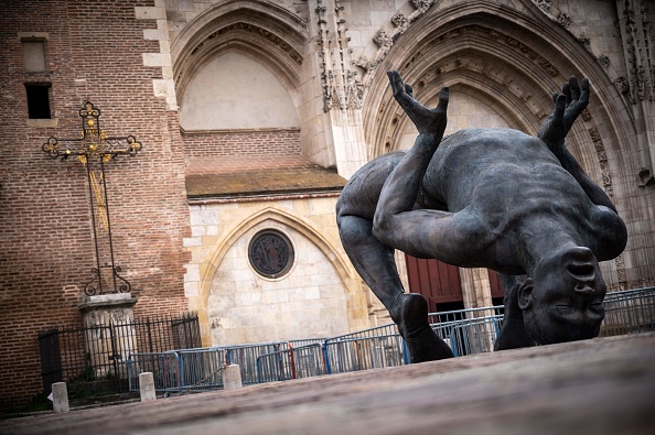 Le "Géant de Sel" sculpture des artistes espagnols Coderch et Malavia à Toulouse, (Photo : LIONEL BONAVENTURE/AFP via Getty Images)