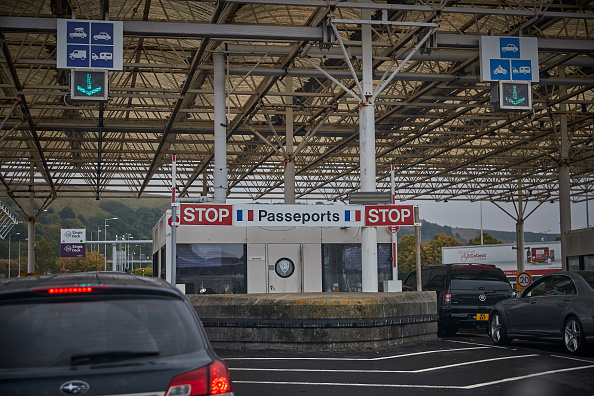  Le blocage à l'Eurotunnel concerne les Britanniques officiellement résidents d'un pays de l'Union européenne autre que la France. (Photo : Kiran Ridley/Getty Images)