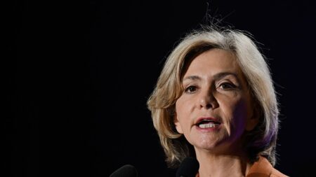 Présidentielle 2022 : des élus écologistes attaquent Valérie Pécresse sur ses liens supposés avec Alstom