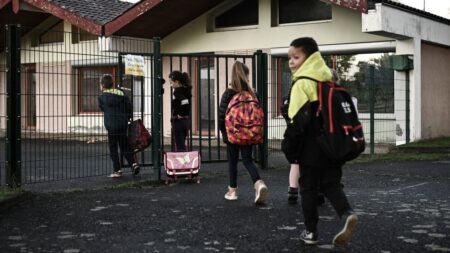 Rennes : la rue de deux écoles fermée aux voitures chaque matin pour permettre aux écoliers de circuler en toute sécurité