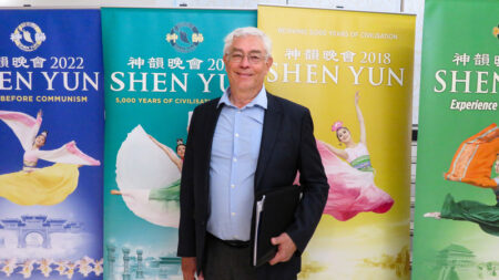 Shen Yun, « ce sont des valeurs qui me parlent extrêmement fort », explique un membre du Conseil d’un think-tank du Premier ministre