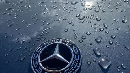« Le frein peut s’arrêter de fonctionner » :  Mercedes rappelle près d’un million de voitures dans le monde