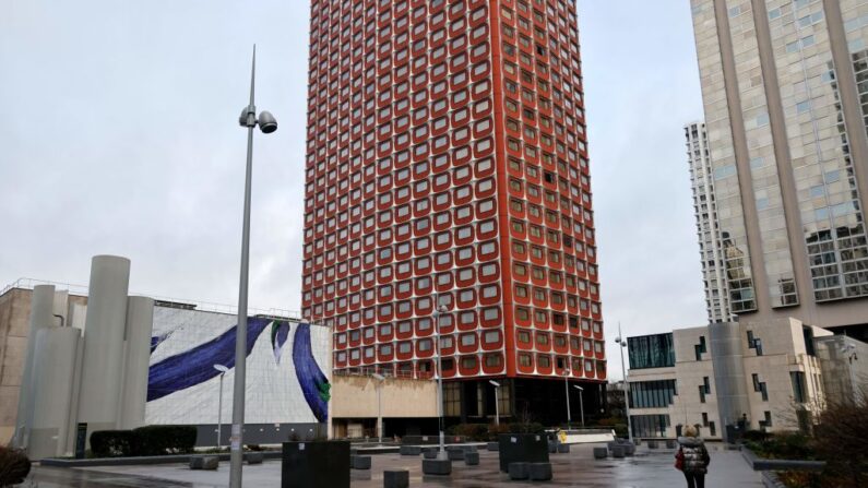 Photo de la dalle de Beaugrenelle, dans le 15e arrondissement de Paris, le 28 janvier 2021. (Photo by THOMAS COEX/AFP via Getty Images)