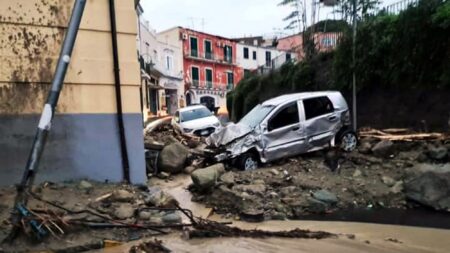 Italie: le bilan du glissement de terrain à Ischia alourdi à 11 morts