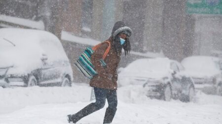 Vidéo- Le « blizzard du siècle » aux États-Unis fait près de 50 morts, le froid devrait commencer à s’atténuer dans les prochains jours