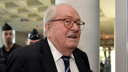 Assistants d’eurodéputés du FN : Jean-Marie Le Pen pas « en état » d’être présent au procès