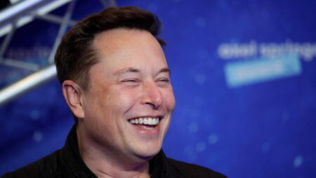 Le «nouveau Twitter» poussera les médias traditionnels à être plus honnêtes déclare Elon Musk