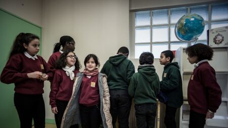 Rentrée : le coût de l’uniforme crée la polémique à Limoges