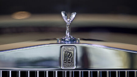 Rolls-Royce qui ne connaît pas la crise, réalise des ventes records